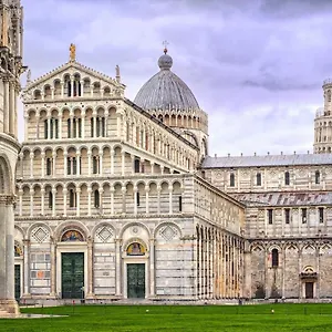 1km Dalla Torre Appart. Con Balcone E Posto Auto Pisa
